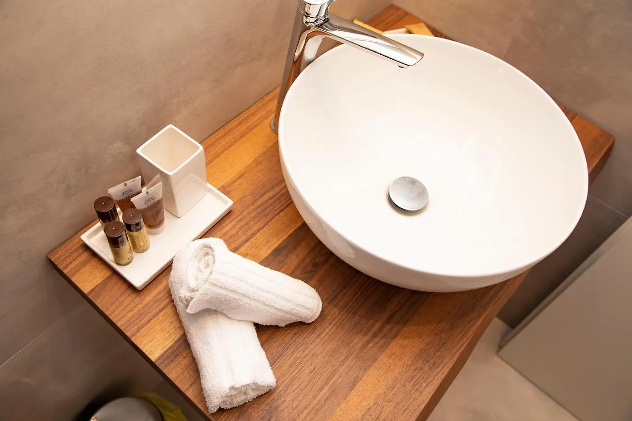 South Hands Luxury Rooms Napoli 0*,  İtalya